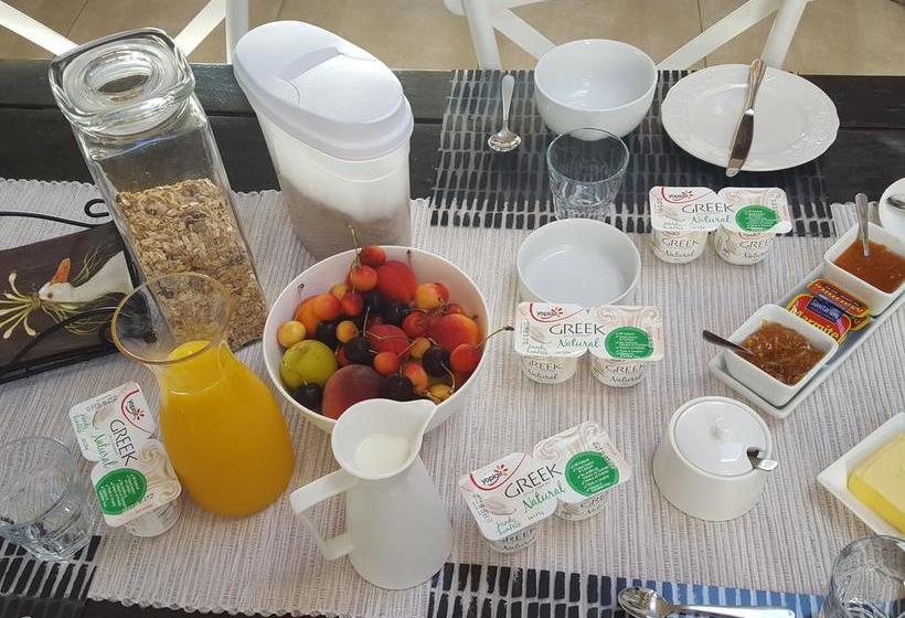 Bed and Breakfast Cromwell Lakeside B N B 8