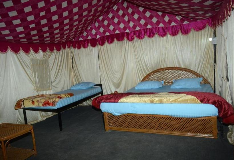 Hostel Camp White World 3