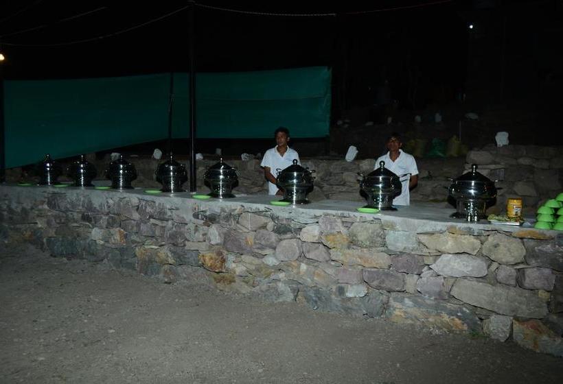 Hostel Camp White World 4