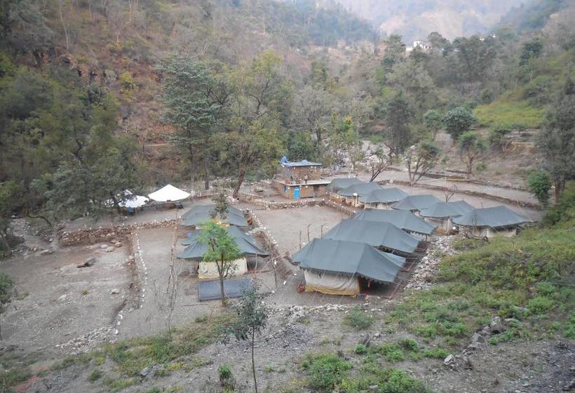 Hostel Camp White World 8