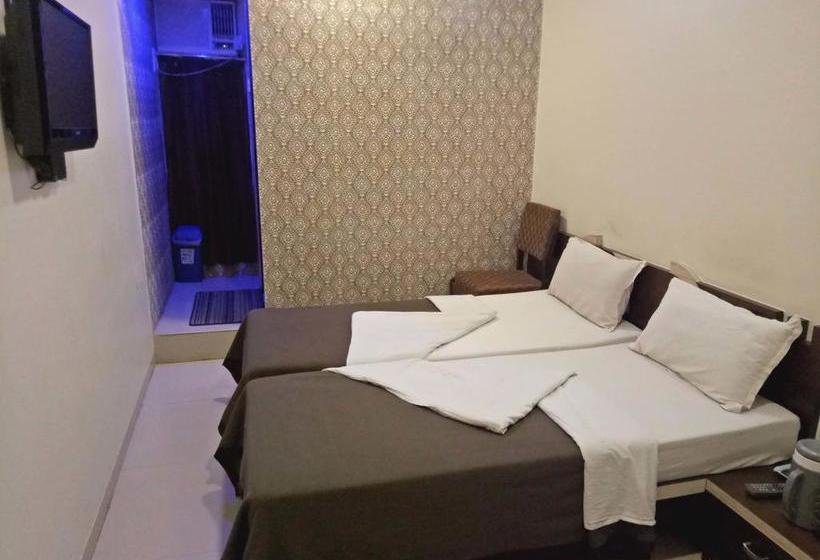 Hotel Navi Mumbai 17