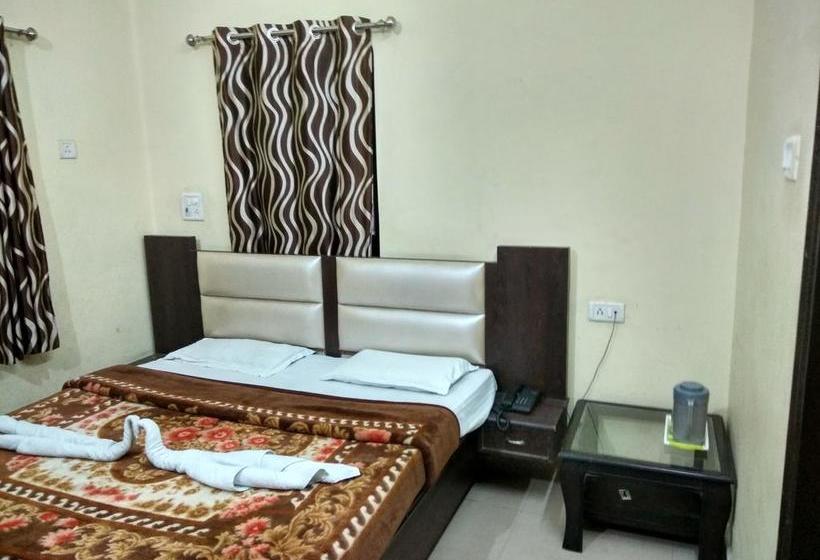 Hotel Madhuban Guest House 10