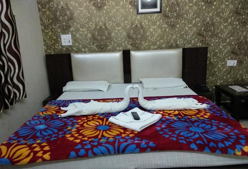 Hotel Madhuban Guest House 13