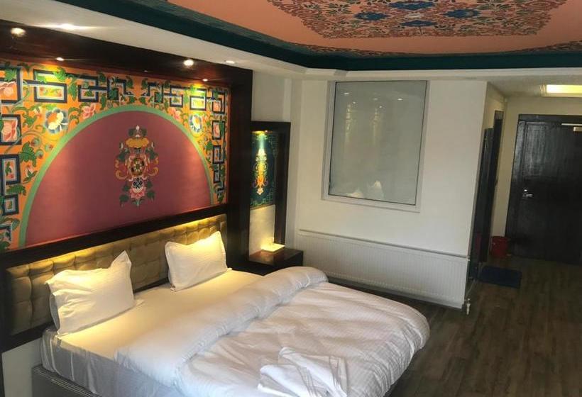 Hotel Shanti Nest 12