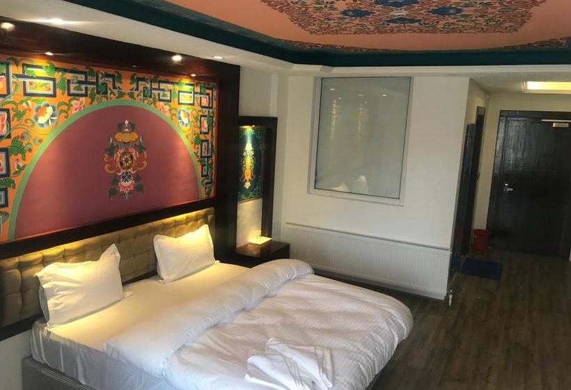 Hotel Shanti Nest 18