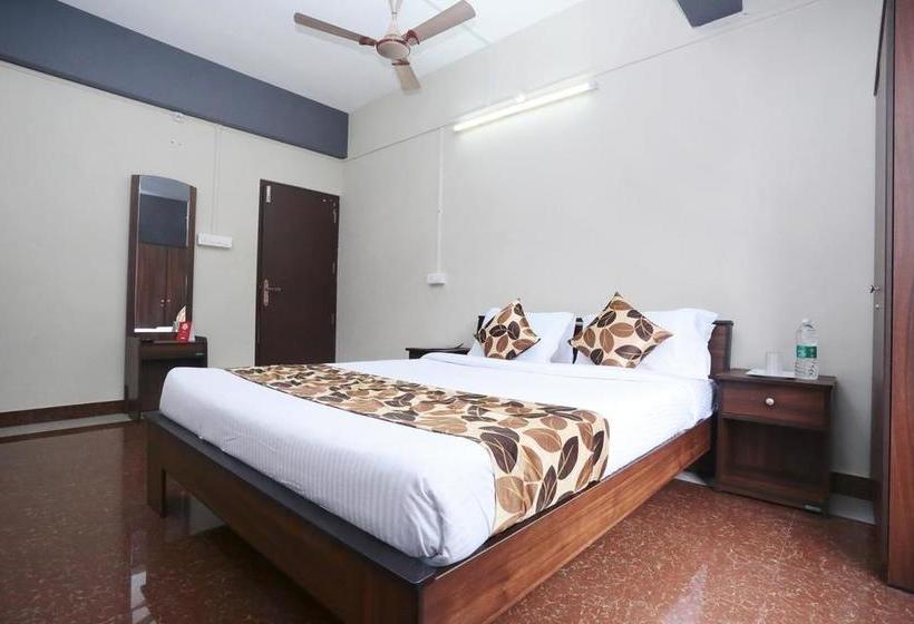 Bonfire Hostels Wayanad 18