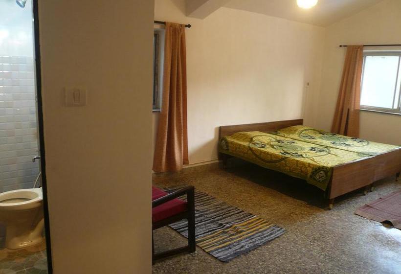 Hostel Notre Maison 12