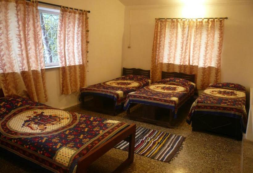 Hostel Notre Maison 20