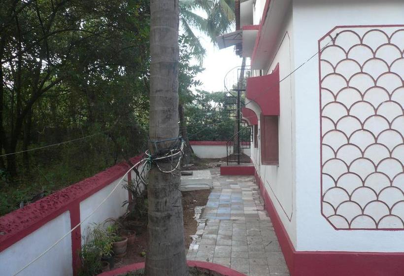 Hostel Notre Maison 6