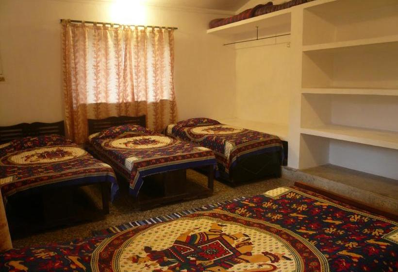 Hostel Notre Maison 9