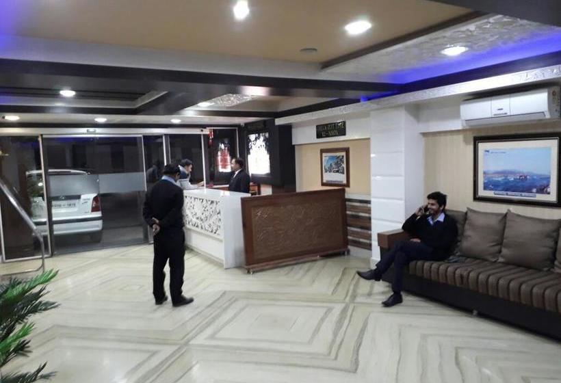 Hotel S In Holidays 1