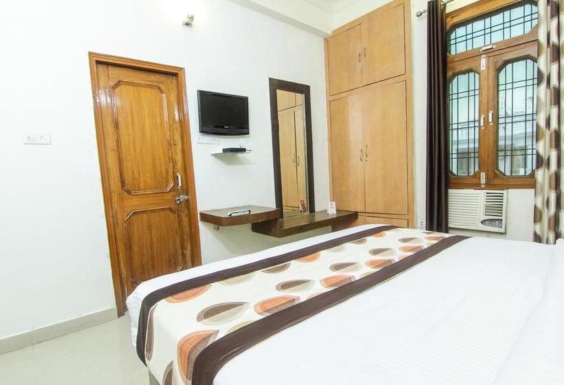 Hotel Byrooms Lucknow Uttar Pradesh