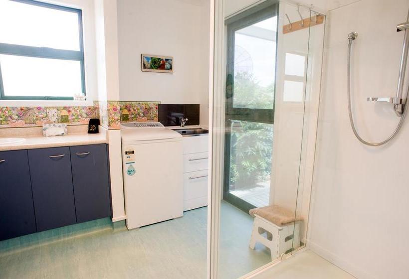 Motel Greenmeadows On Gloucester 19