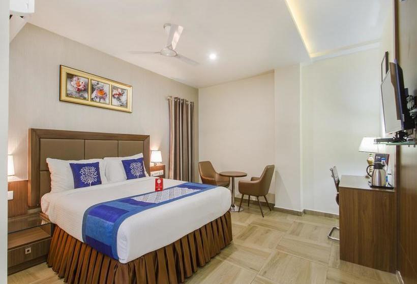 Hotel Oyo 10127 Svm Grand Uppal 14