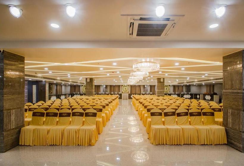 Hotel Oyo 10127 Svm Grand Uppal 7