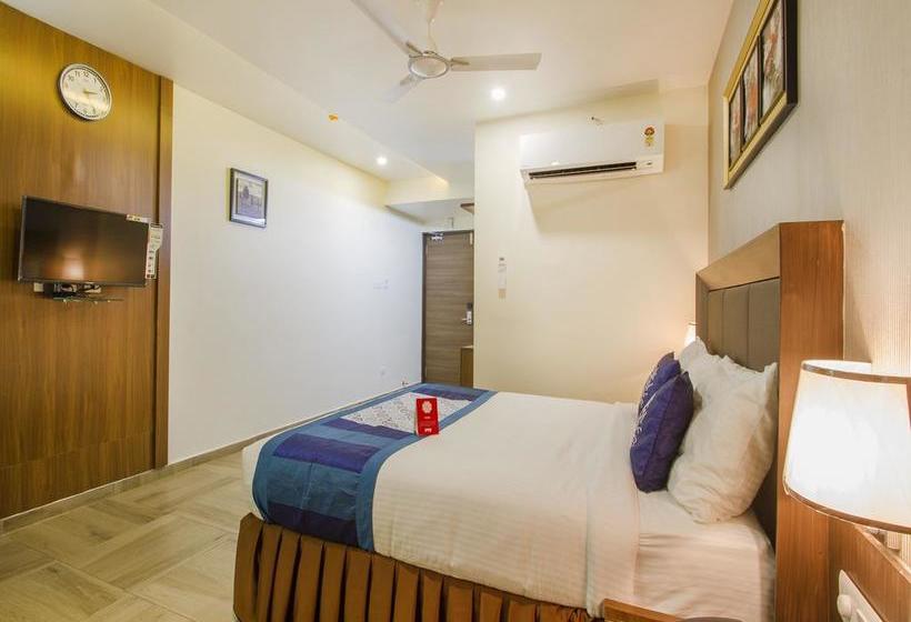 Hotel Oyo 10127 Svm Grand Uppal 9