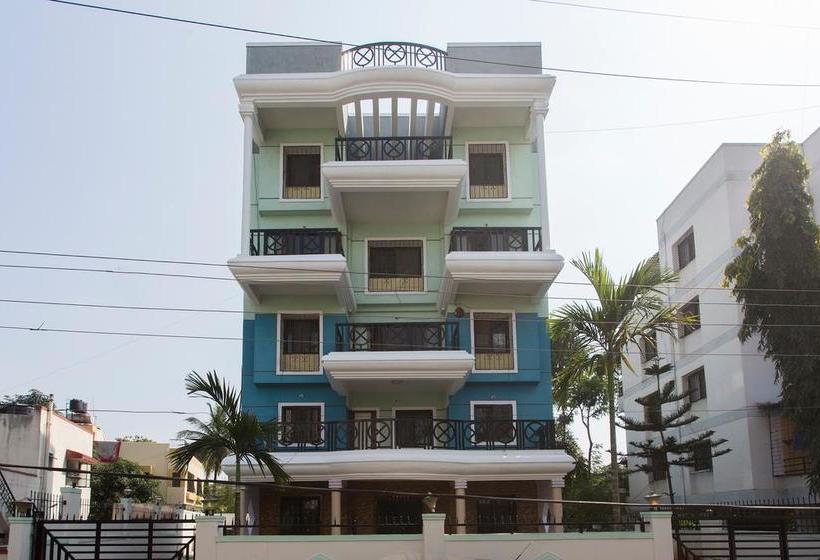Oyo 10244 Hotel Krishna Inn 2