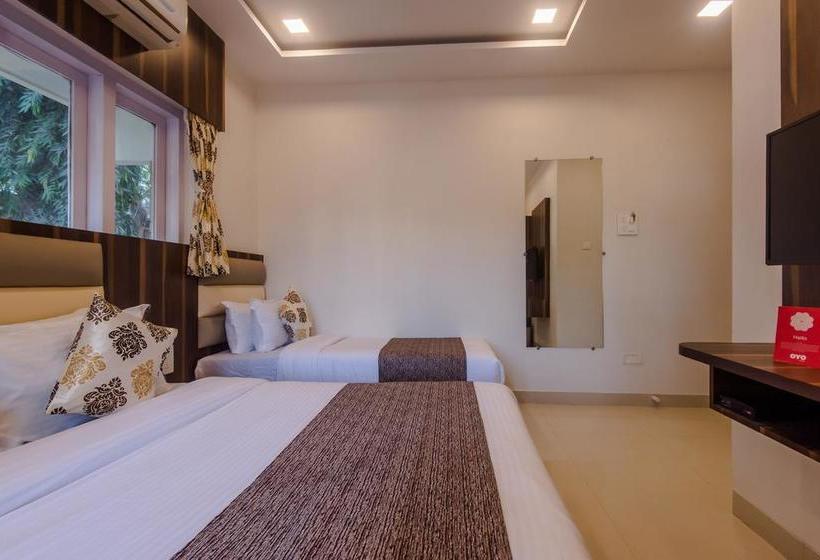 Oyo 10217 Hotel Golden Palms 15