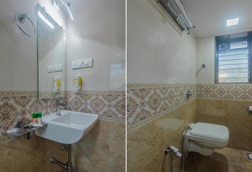 Oyo 10217 Hotel Golden Palms 5