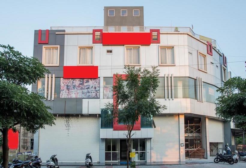 Oyo 10219 Hotel Ten Eleven 17