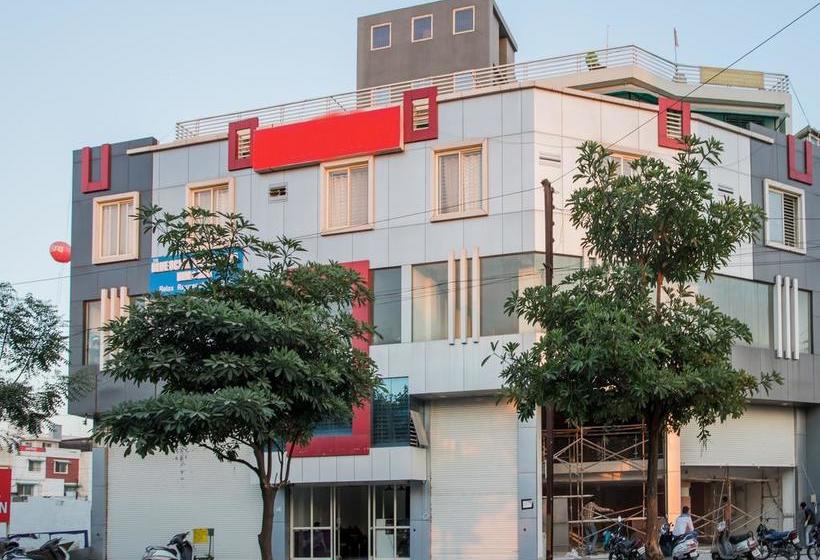 Oyo 10219 Hotel Ten Eleven 19