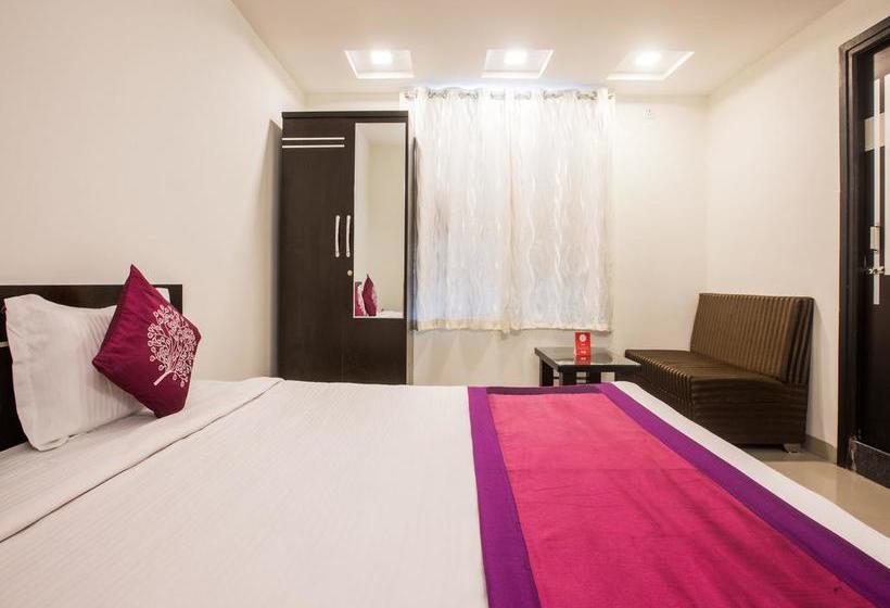 Oyo 10219 Hotel Ten Eleven 20