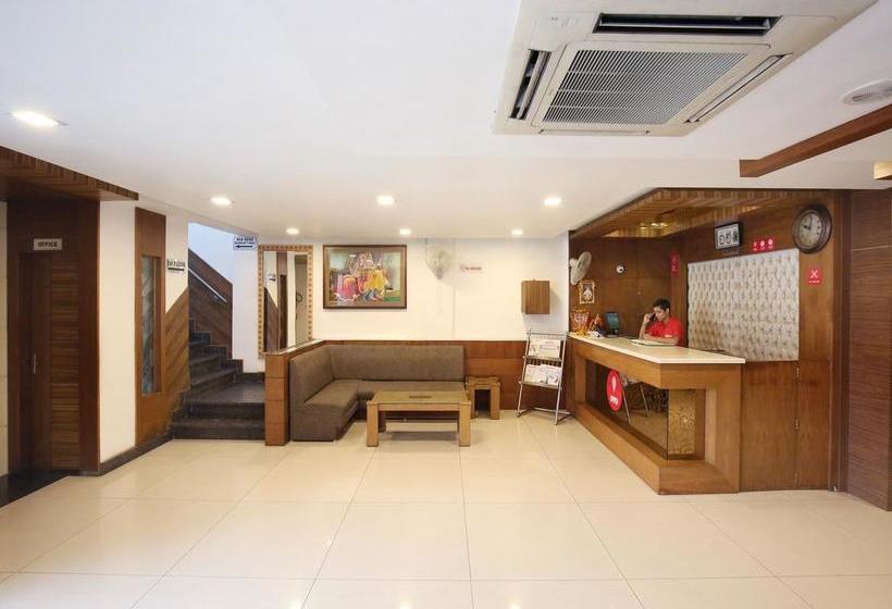 Oyo 10027 Hotel Red Petal