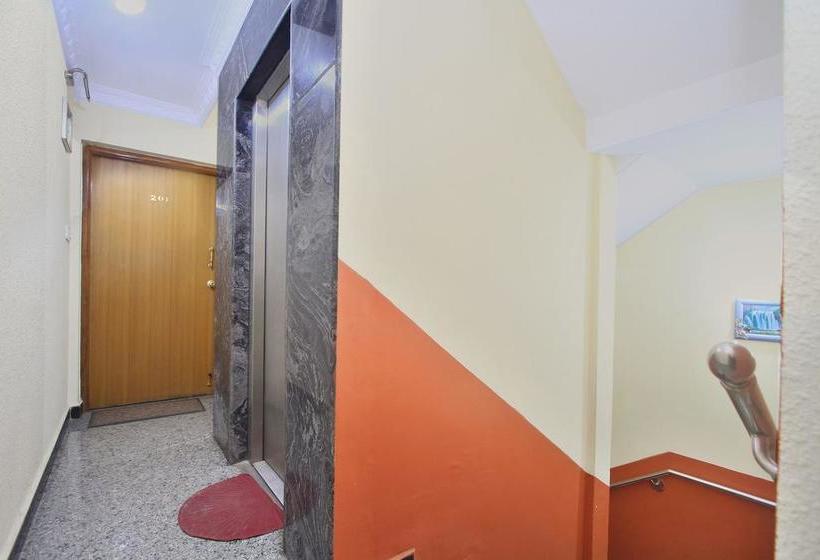 Oyo 7728 Hotel Nayaab Comforts 17