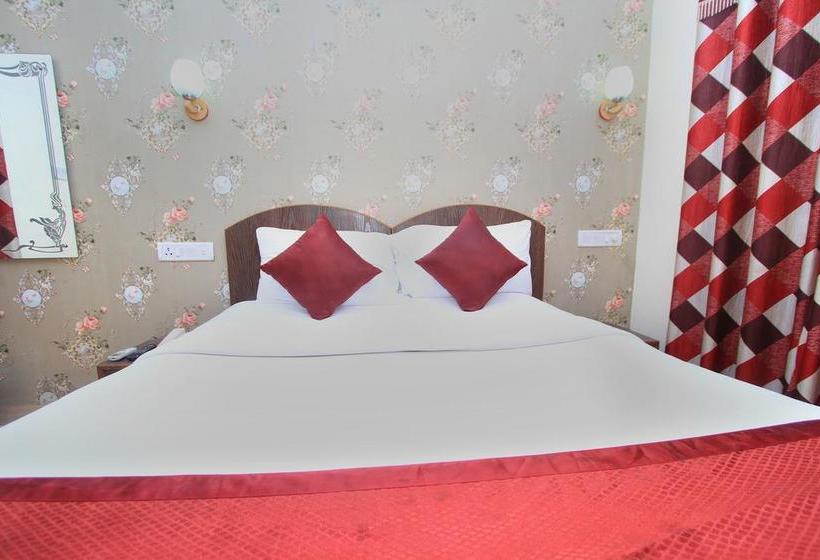 Oyo 7728 Hotel Nayaab Comforts 6