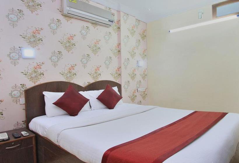 Oyo 7728 Hotel Nayaab Comforts 7