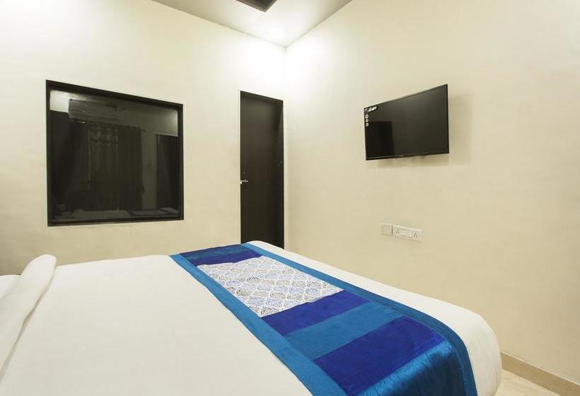 Oyo 10374 Hotel Swapnalok 4