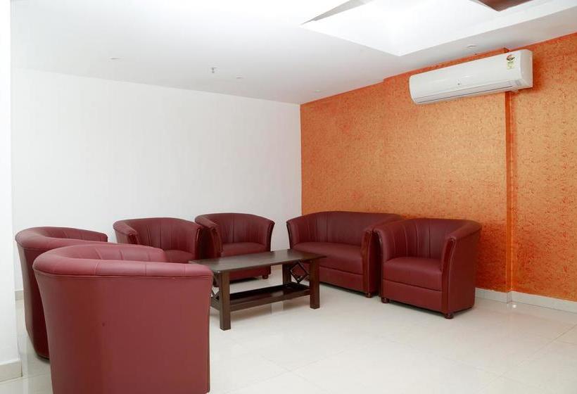 Oyo 10051 Hotel Tyche Stays 2