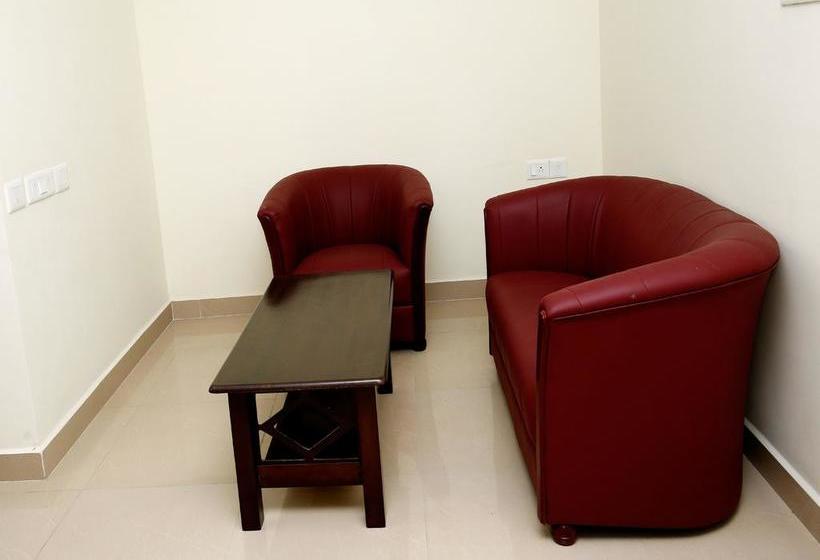 Oyo 10051 Hotel Tyche Stays 6