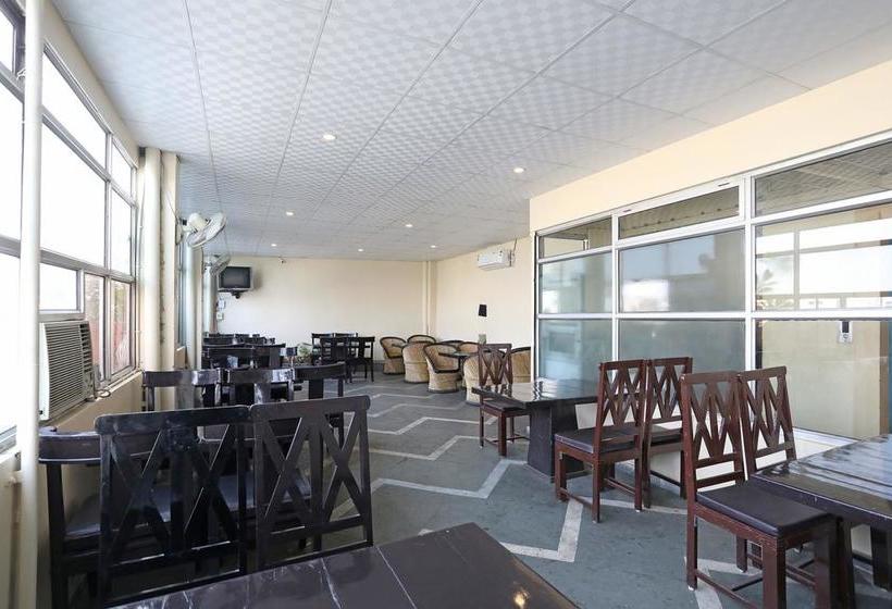 Oyo 10282 Hotel Rishi 17