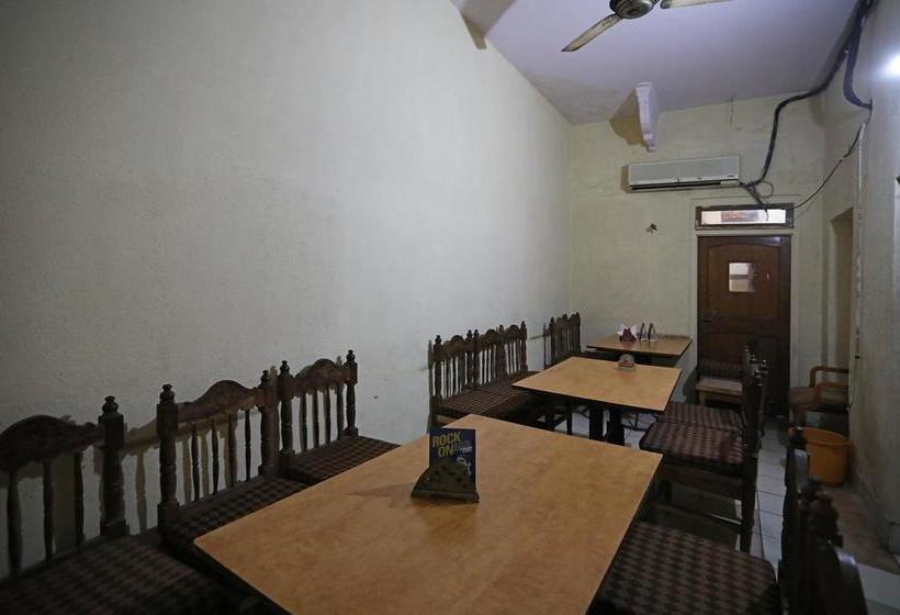 Oyo 10282 Hotel Rishi 18