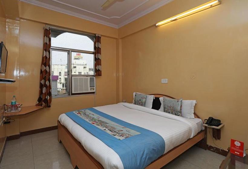 Oyo 10282 Hotel Rishi 6