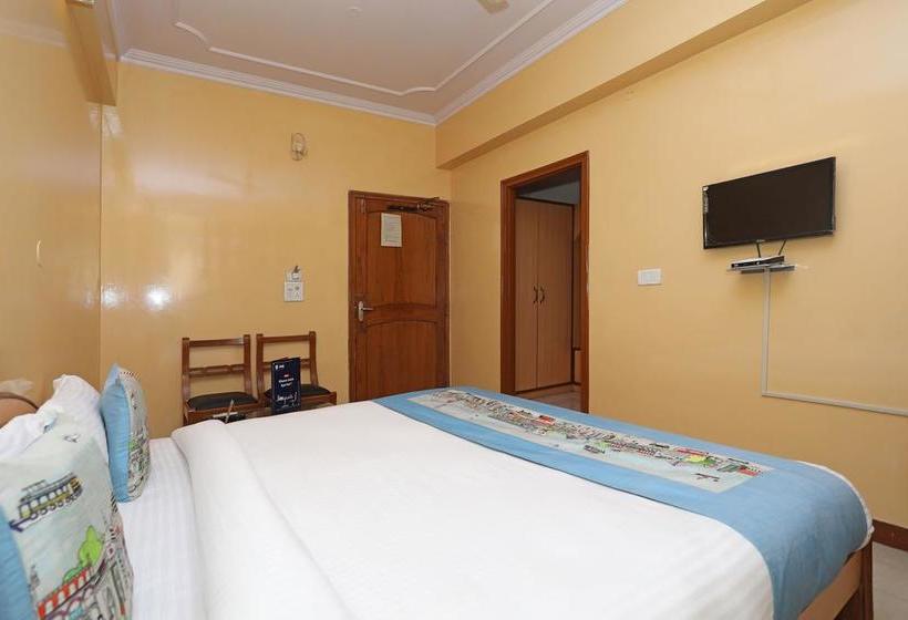 Oyo 10282 Hotel Rishi 7