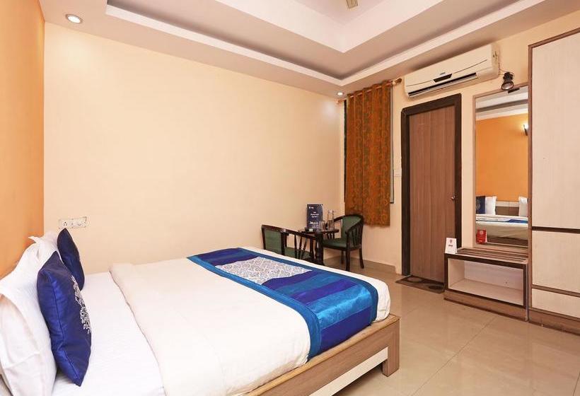 Oyo 3075 Hotel Rk Residency 1