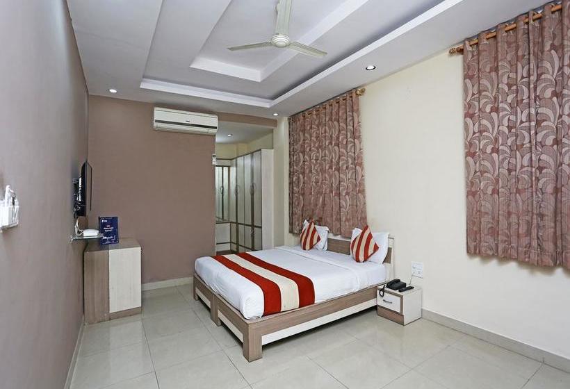 Oyo 3075 Hotel Rk Residency 7