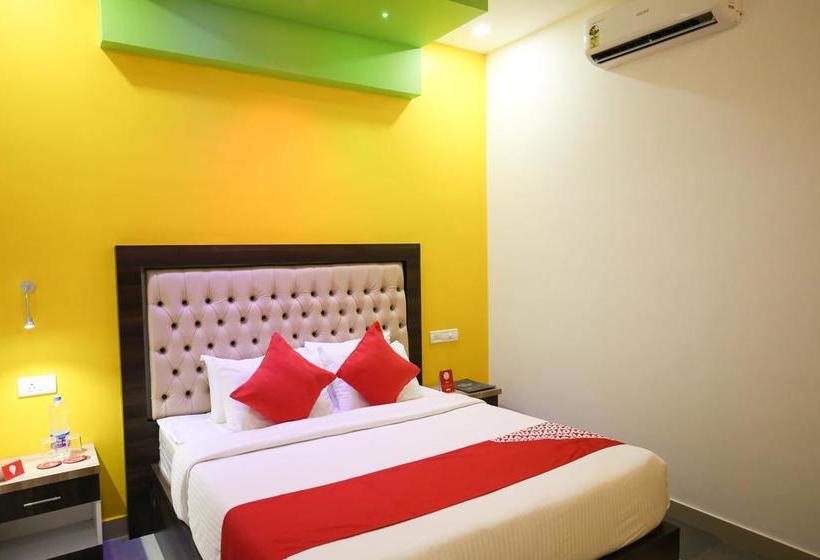 Hotel Oyo 10152 Rail View Residency 11