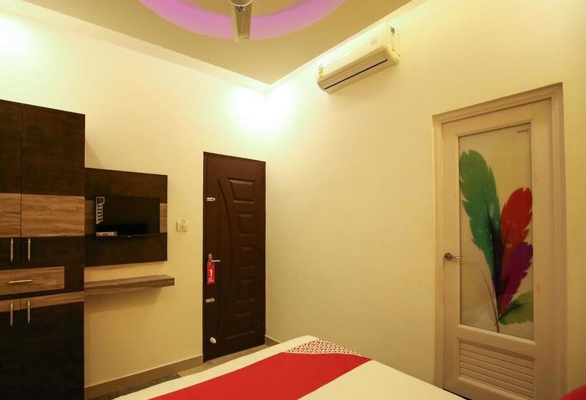 Hotel Oyo 10152 Rail View Residency 18