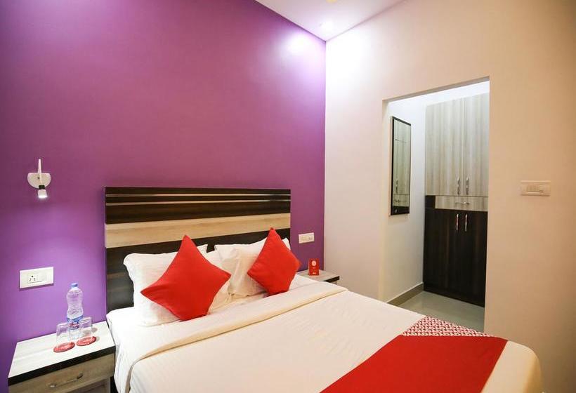 Hotel Oyo 10152 Rail View Residency 2