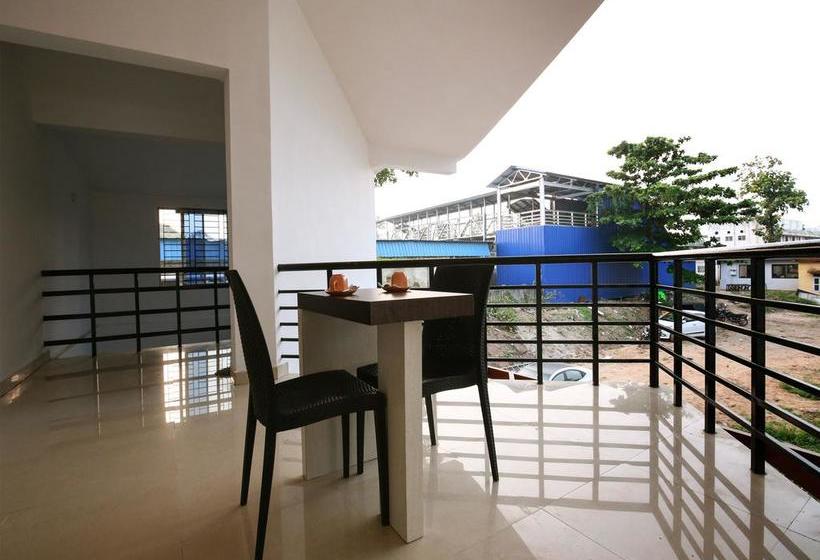 Hotel Oyo 10152 Rail View Residency 5