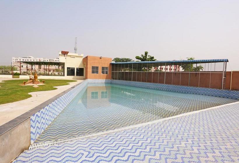 Oyo 10104 Radhika Resort 10