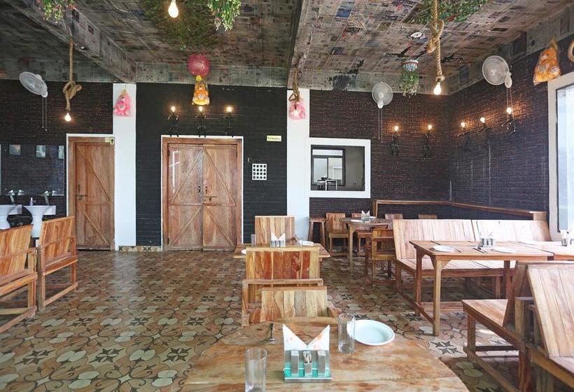 Oyo 10104 Radhika Resort 11