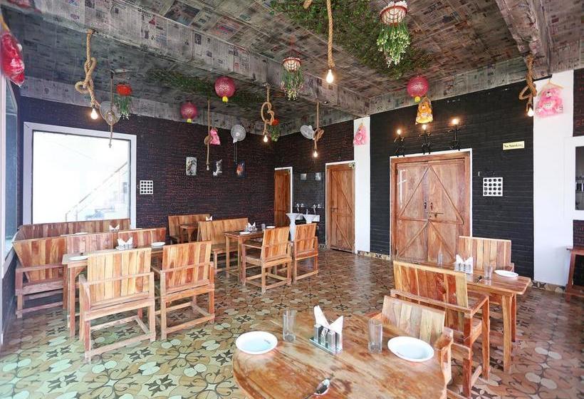 Oyo 10104 Radhika Resort 12