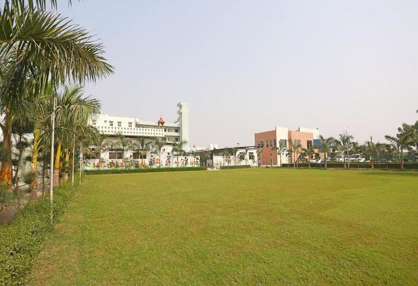 Oyo 10104 Radhika Resort 2