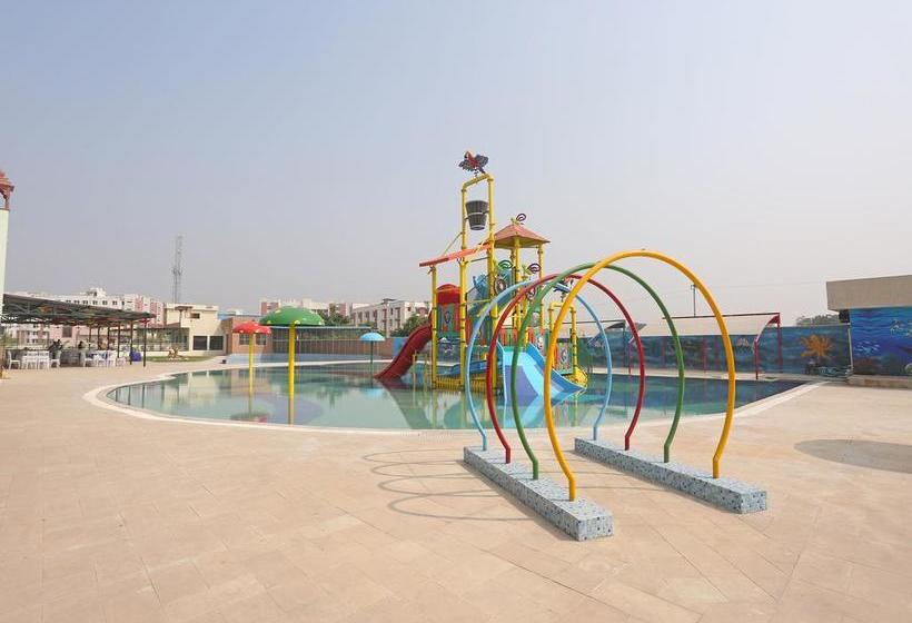 Oyo 10104 Radhika Resort 7