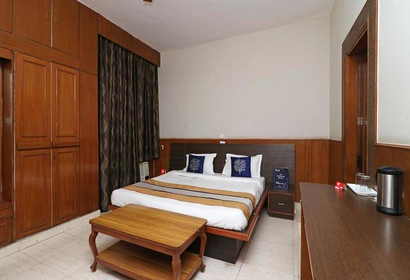 Hotel Oyo 10177 A Gulshan Continental Uttar Pradesh
