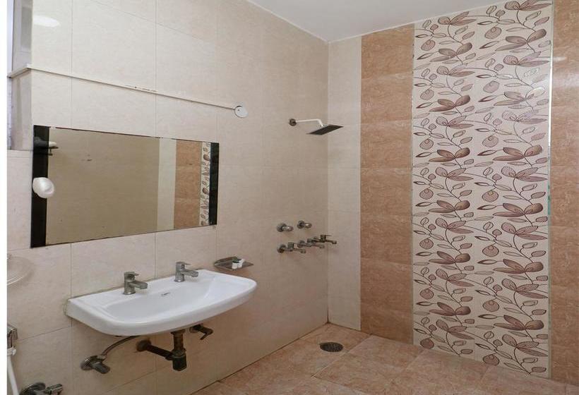 Hotel Oyo 10177 A Gulshan Continental 12